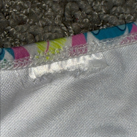 Girls 2 Piece Stitch Swimsuit (5/6) - Picture 6 of 10